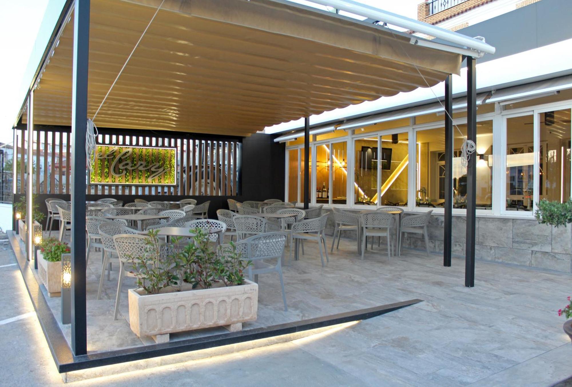 Hostal Restaurante El Cary Montemayor Bagian luar foto