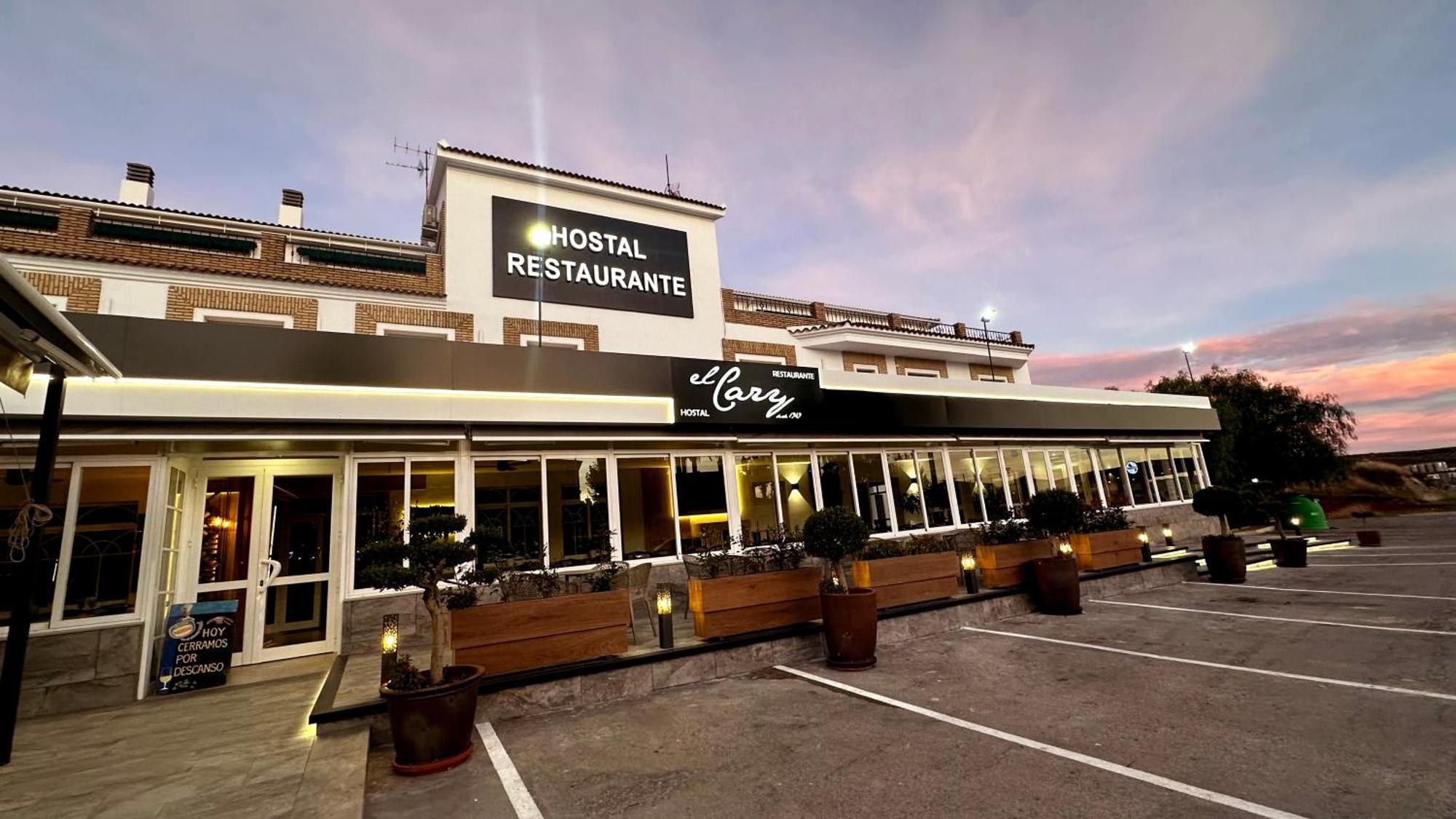 Hostal Restaurante El Cary Montemayor Bagian luar foto